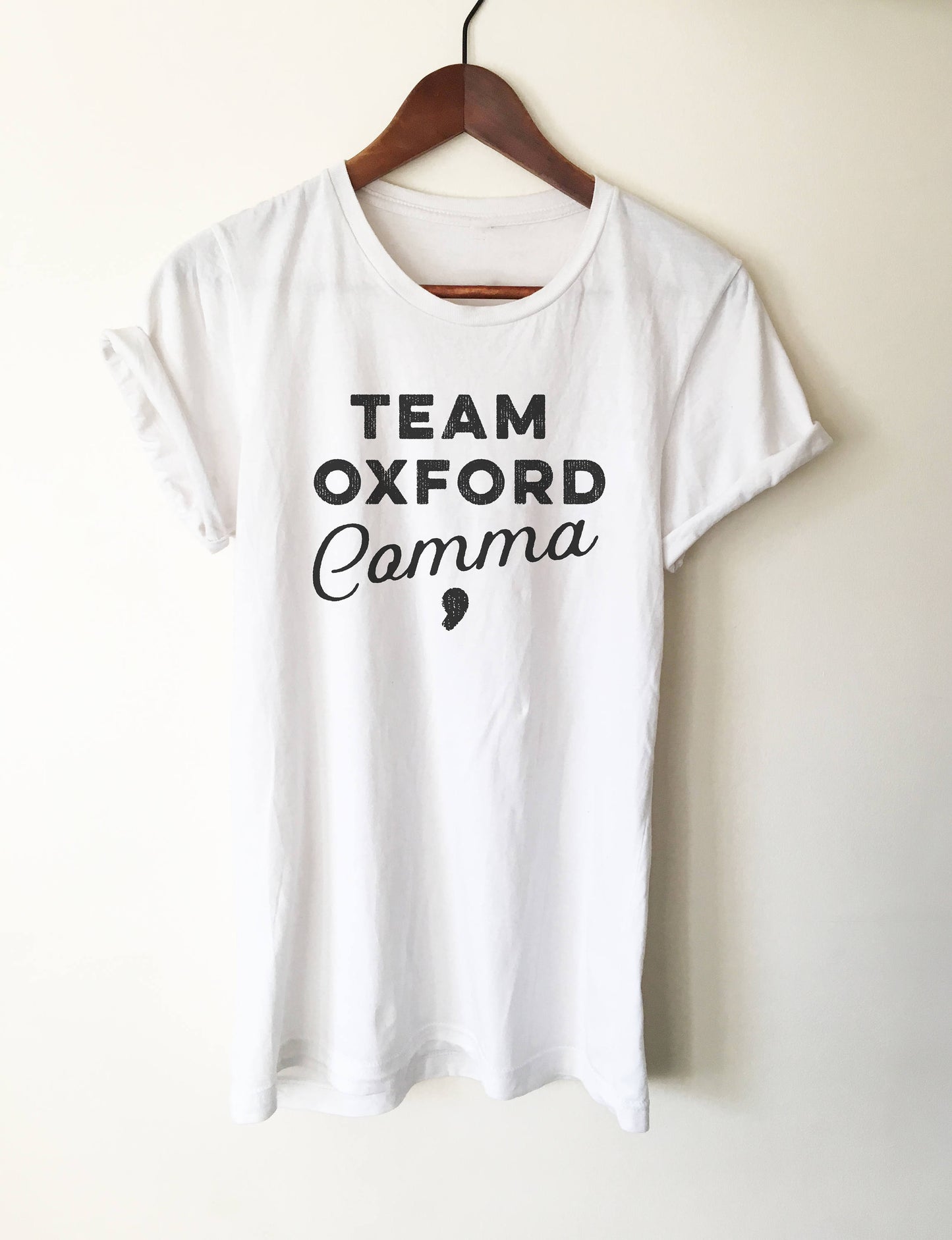 Team Oxford Comma Unisex T-Shirt - book lover t shirts - book lover gift - bookworm gift - bibliophile - Grammar Vocabulary Punctuation