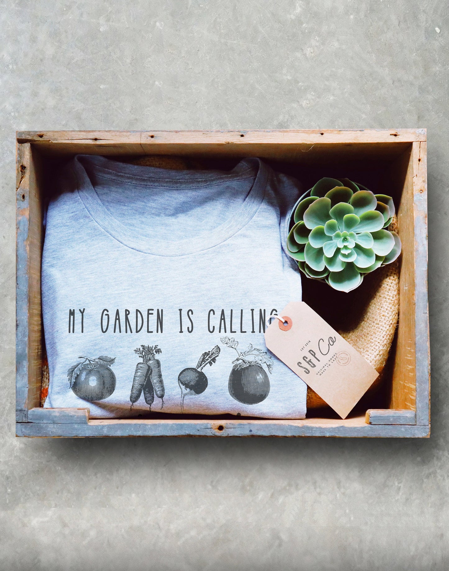 My Garden is Calling and I Must Grow Unisex T-Shirt - Gardener Shirt - Gardening Gift - Funny Sayings - Vegan Shirt - Plant Shirt