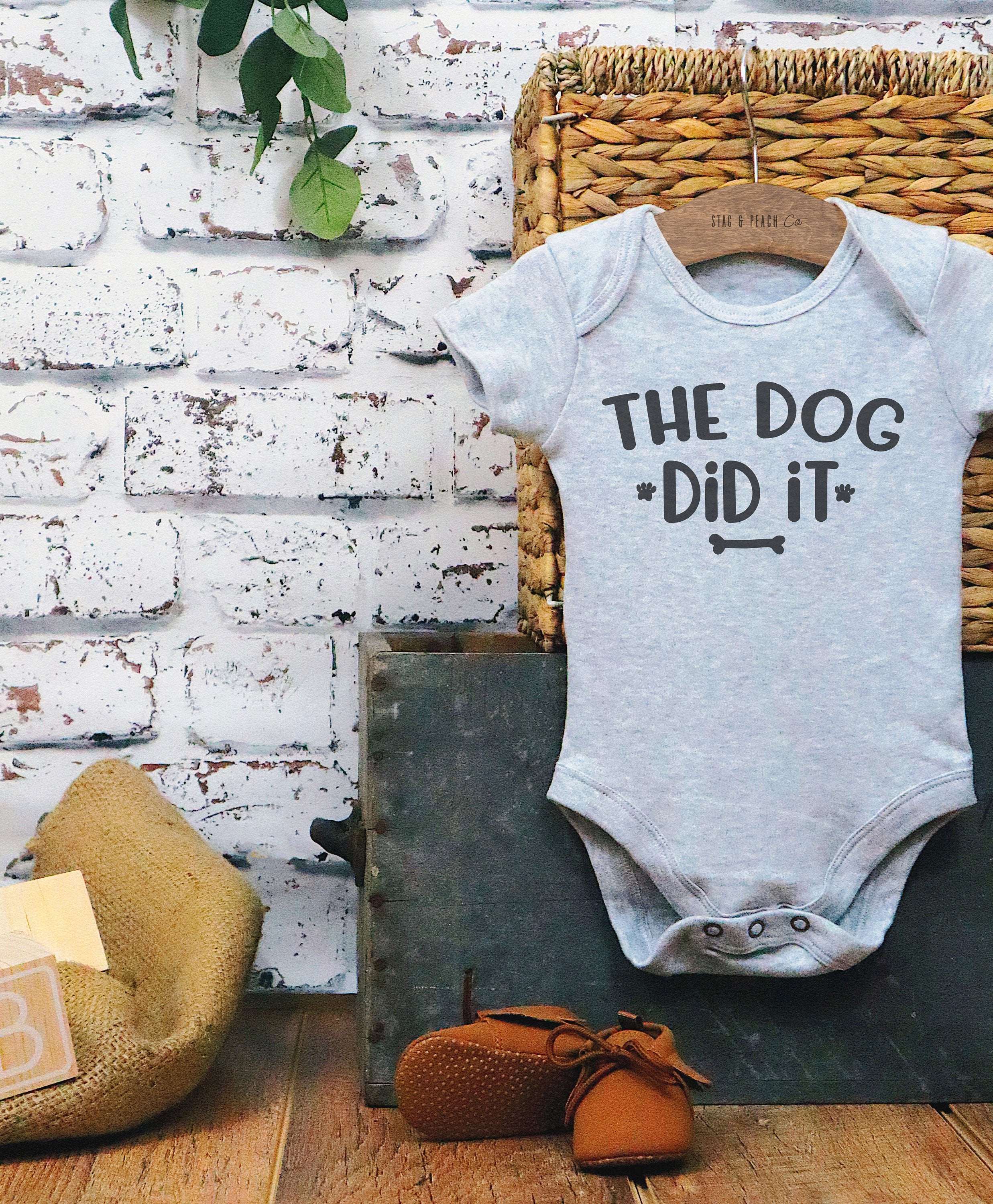 The Dog Did It Baby Bodysuit - Stag & Peach Co