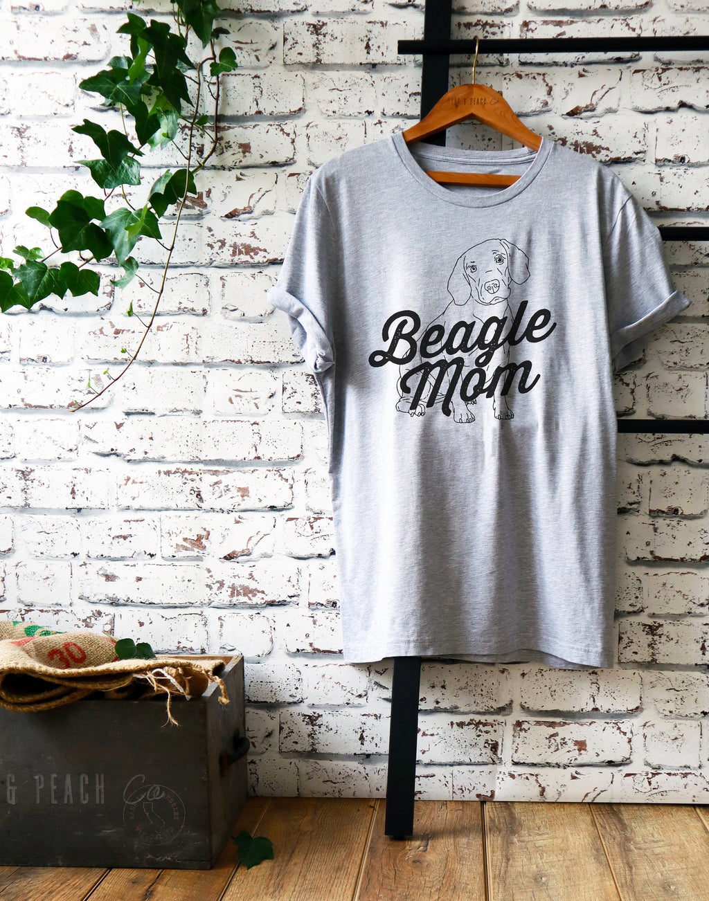 Beagle Mom Unisex Shirt -Funny