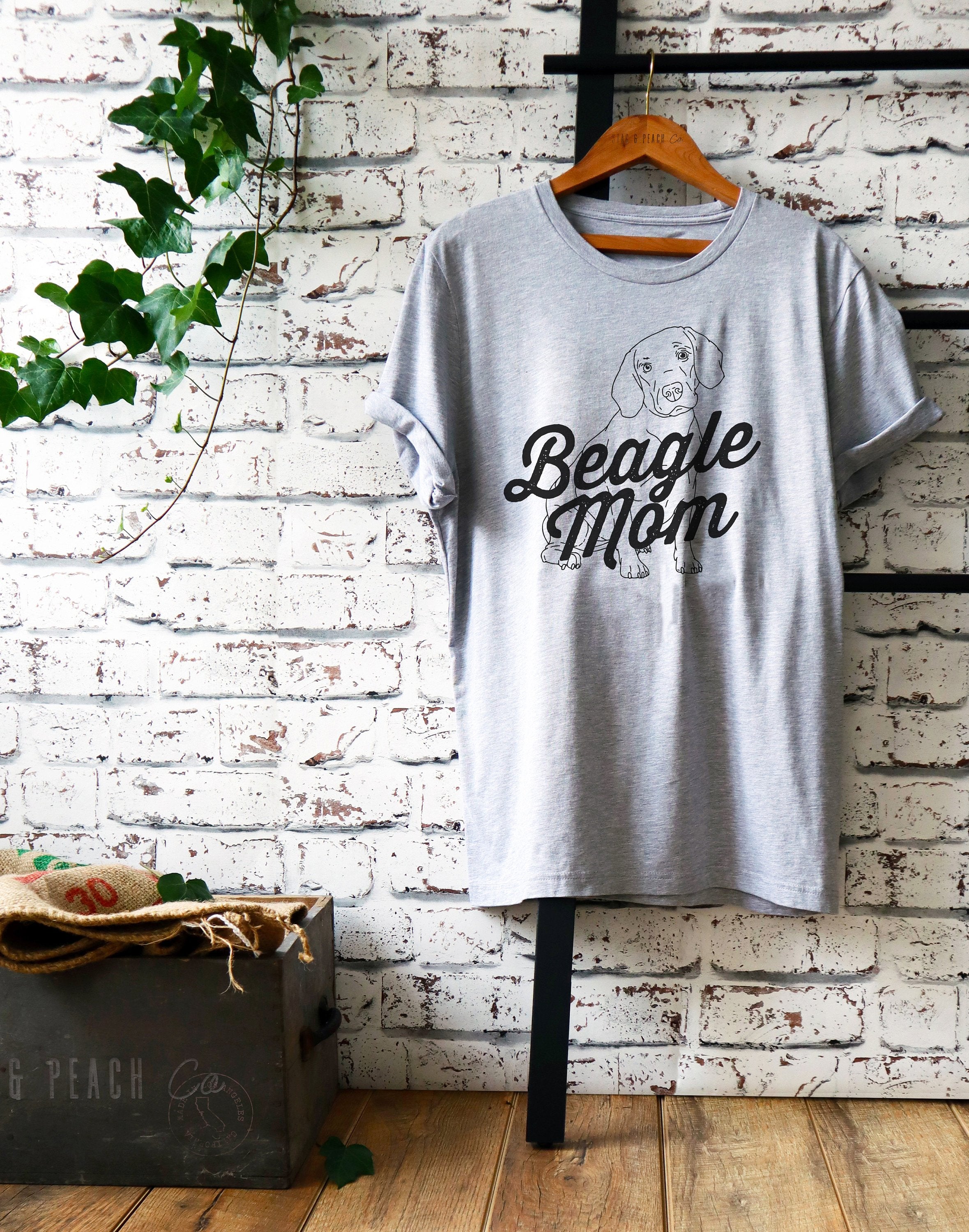 Beagle Mom Unisex Shirt -Funny